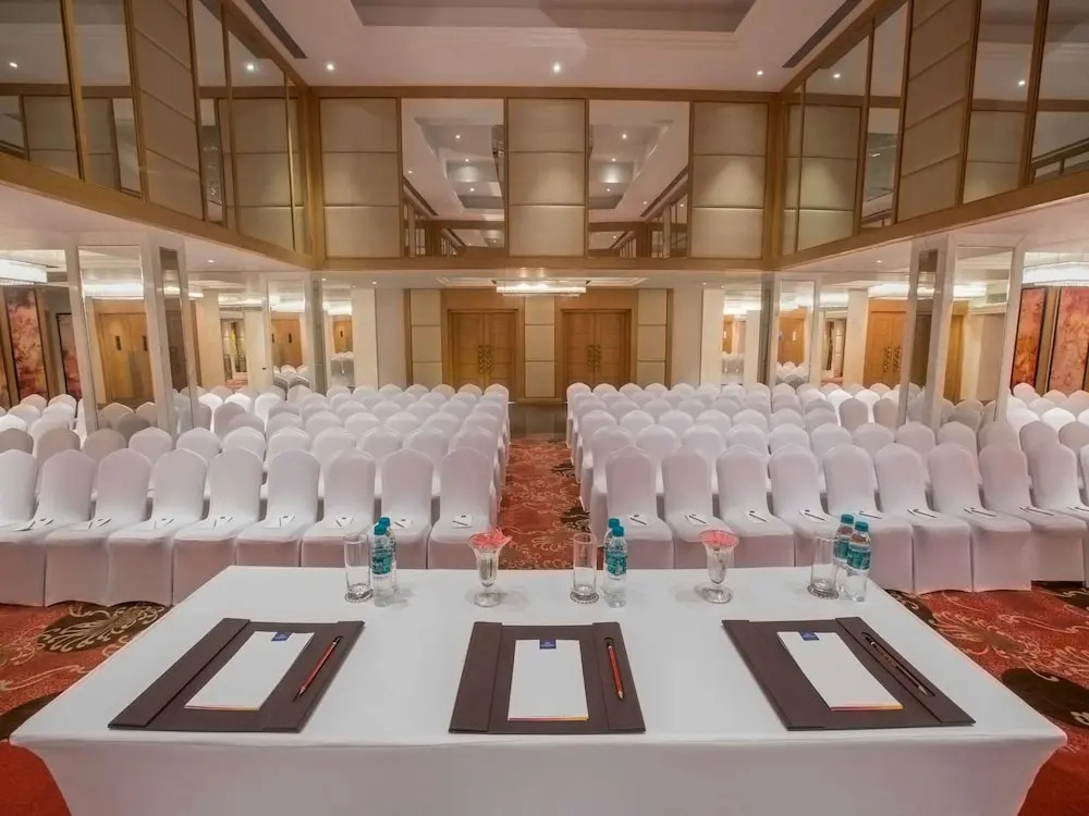Singhania Sarovar Portico