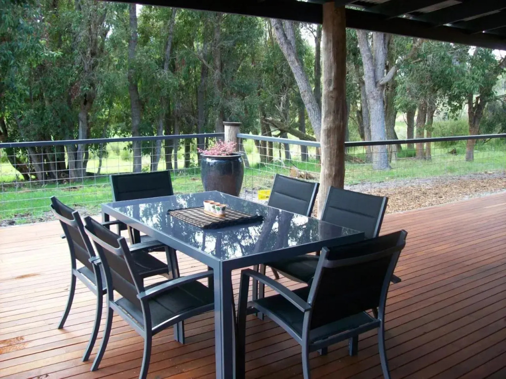 SilverSprings Spa Retreat Pet Friendly Cottages and Glampings