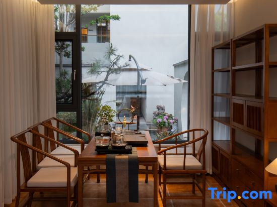 Lihuiyuan Zaidi Food Culture Experience Boutique Art Su (Lijiang Ancient City South Gate Branch)