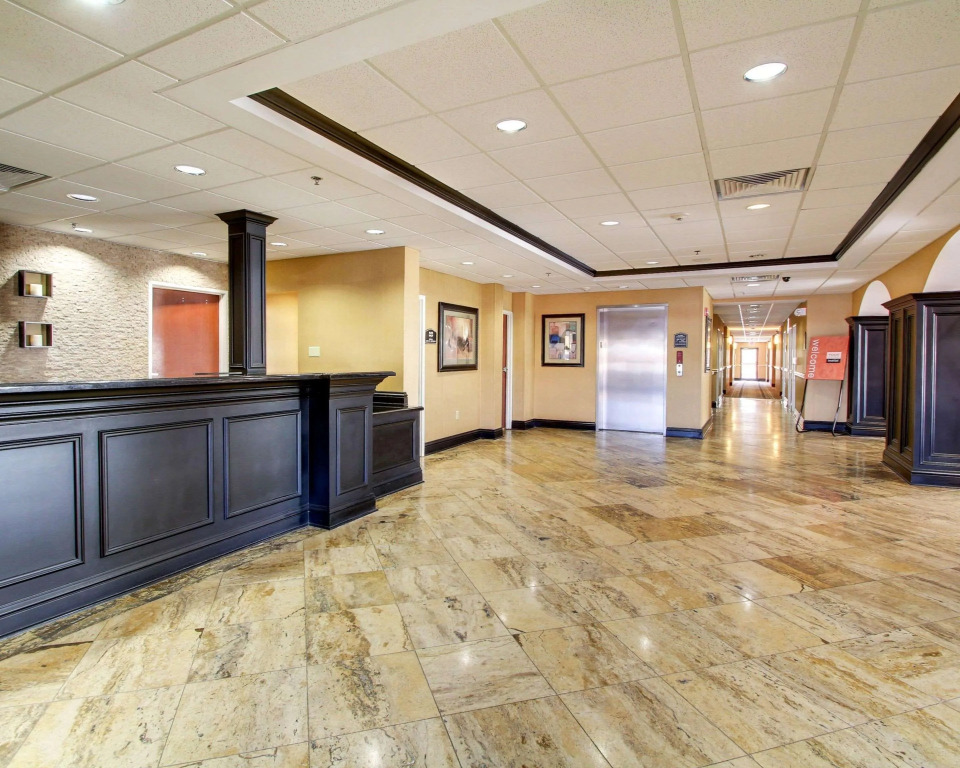 Comfort Inn & Suites Clinton - Jackson West