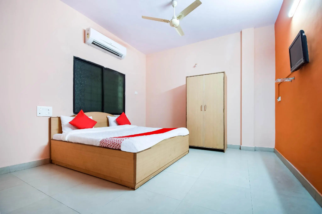 OYO Flagship 69814 Hotel Chandani