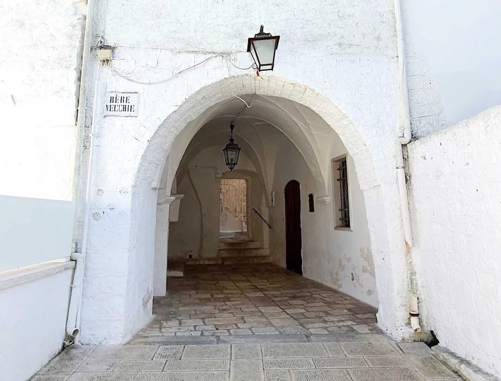 Beautiful Garden Apartment in Cisternino