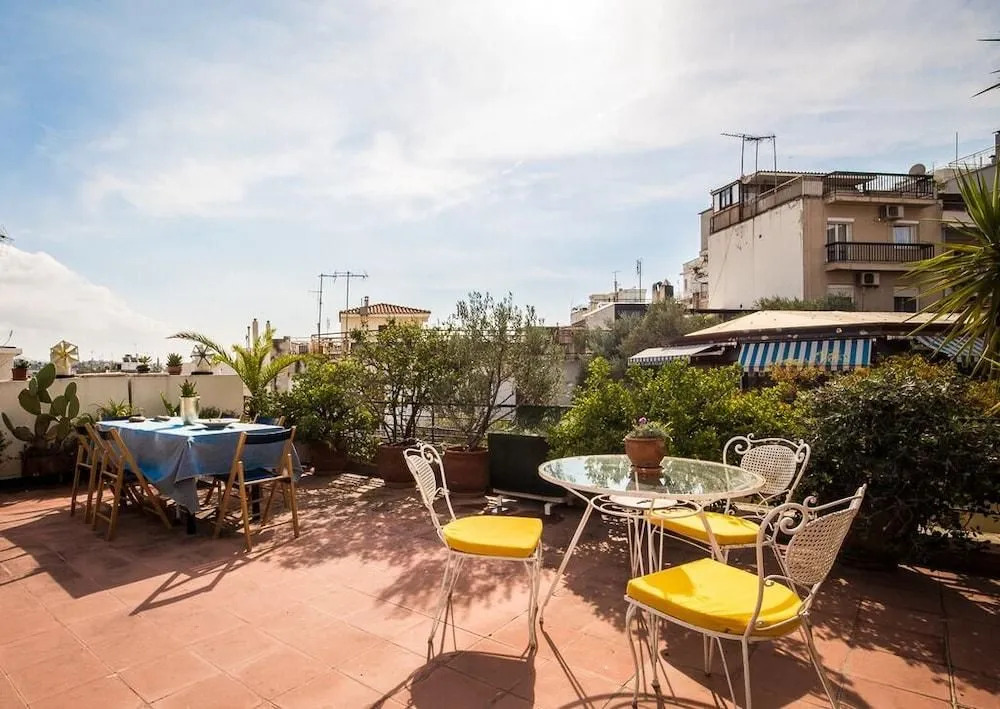 Ideally located flat for 4 ppl-Acropolis