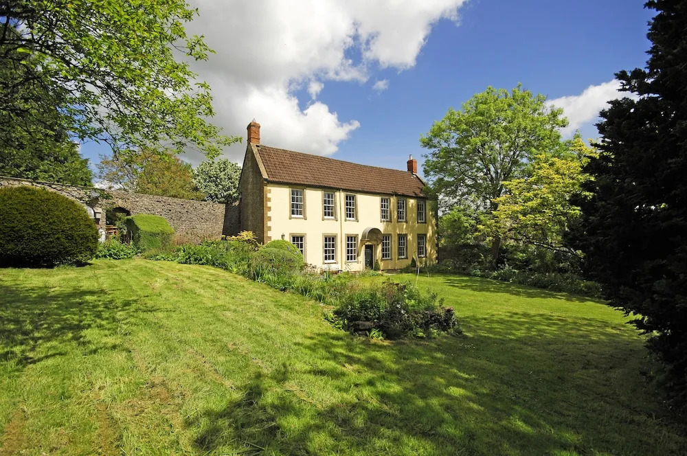 Hillside House  - beautiful old house