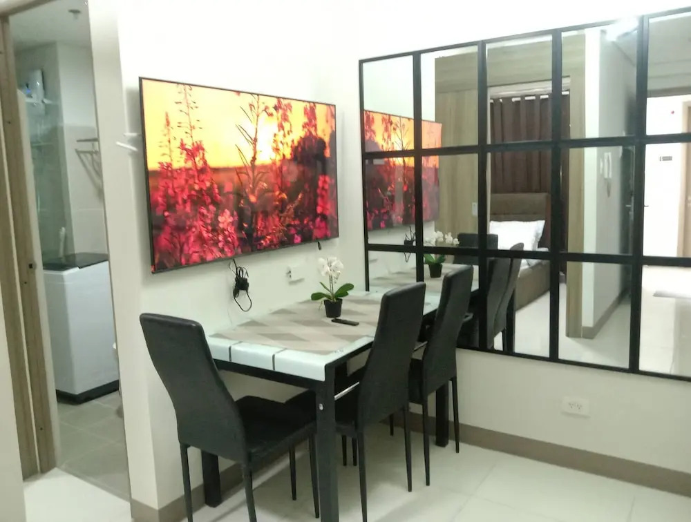 Cozy Luxurious Place Near MOA Picc CCP Free Wi-fi