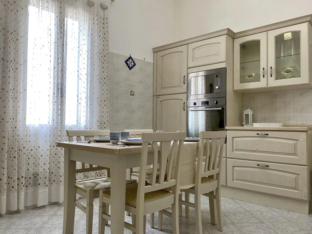 Apartment in the historic center, private terrace, excellent location, suitable for families-Casa Marta