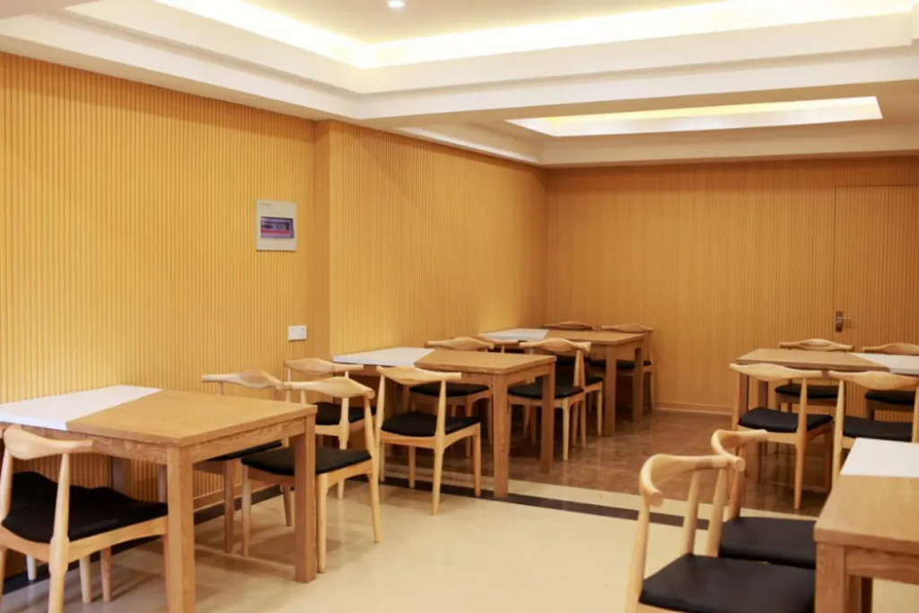 GreenTree Inn Shandong Qingdao Jiaozhou Sanlihe Park Express Hotel
