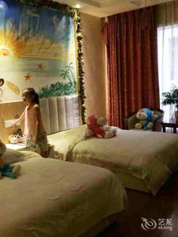 Witty Monkey Hotel