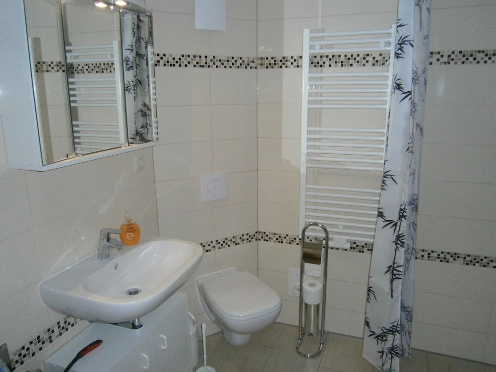Charming Apartment in Wischuer with Private Terrace