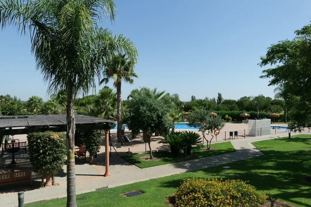Golfside Stay for 5 Guests