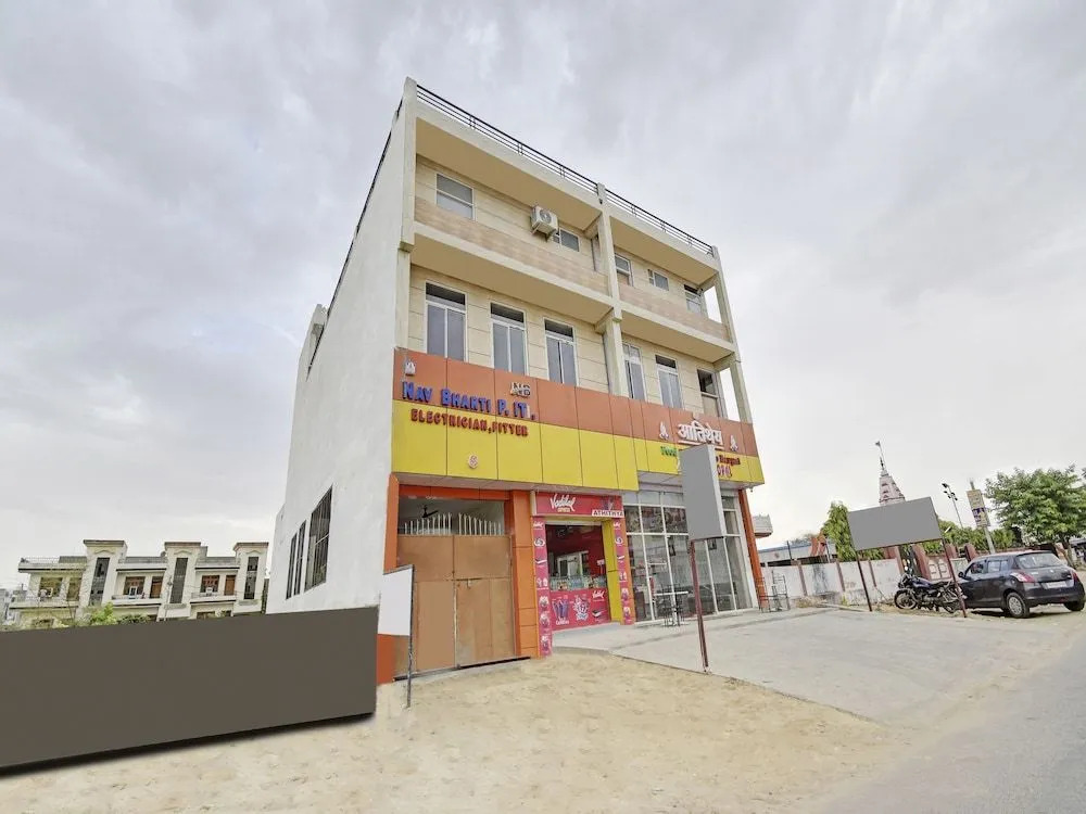 Oyo 43607 Ati They Hotel & Restaurant