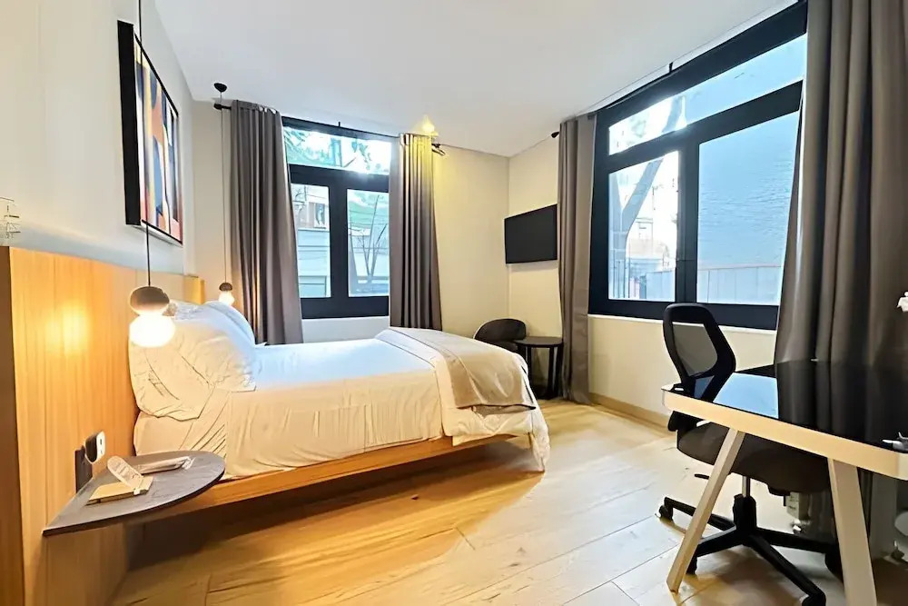 Modern Suite 4 - Heart of Roma Norte
