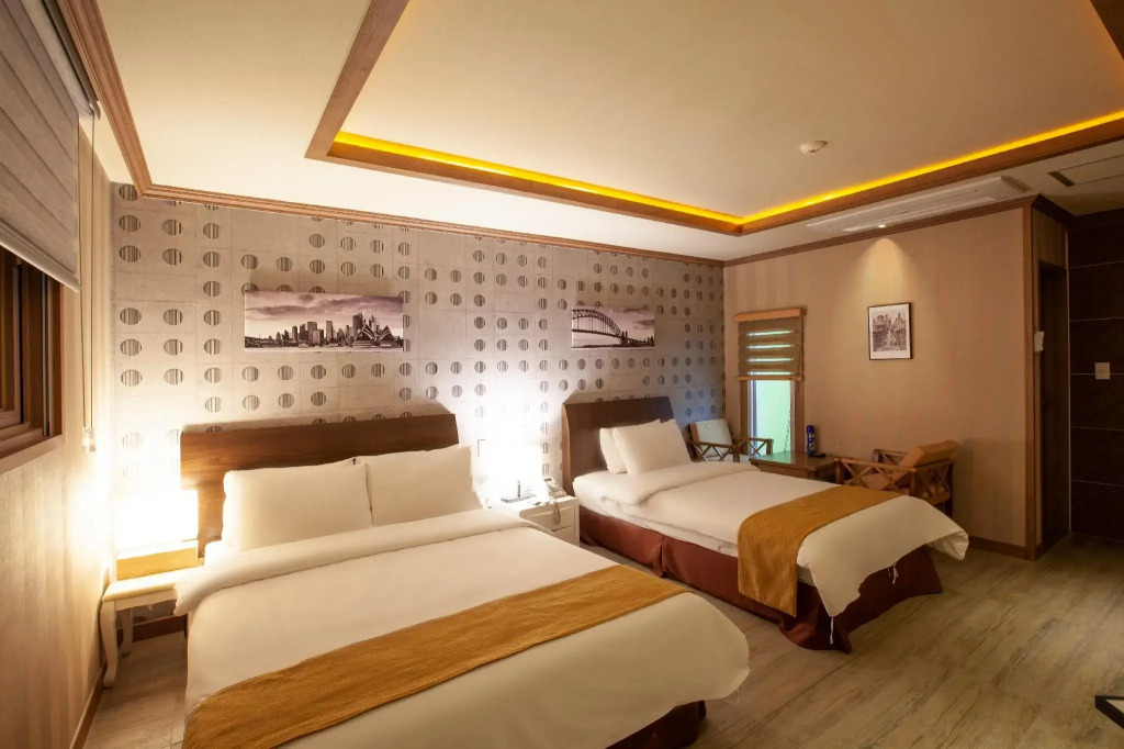 Sahara Hotel
