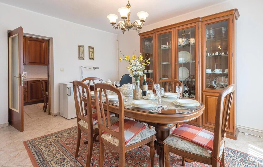 Awesome Apartment in Valbandon With 3 Bedrooms and Wifi