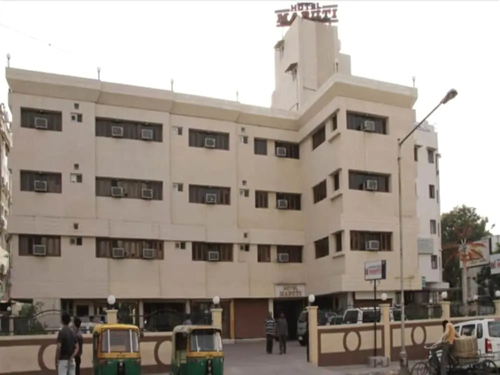 Maruti Hotel