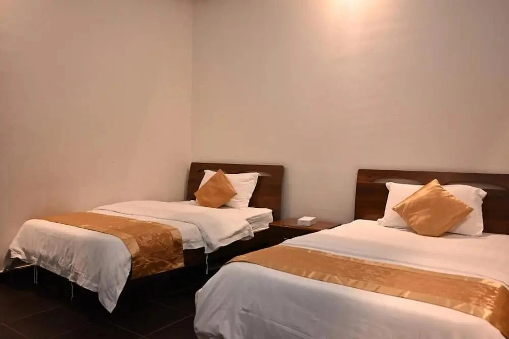 Quiet Rooms 14