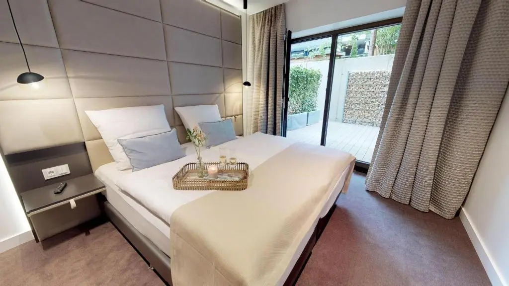 White Pearl Apartment 0.05