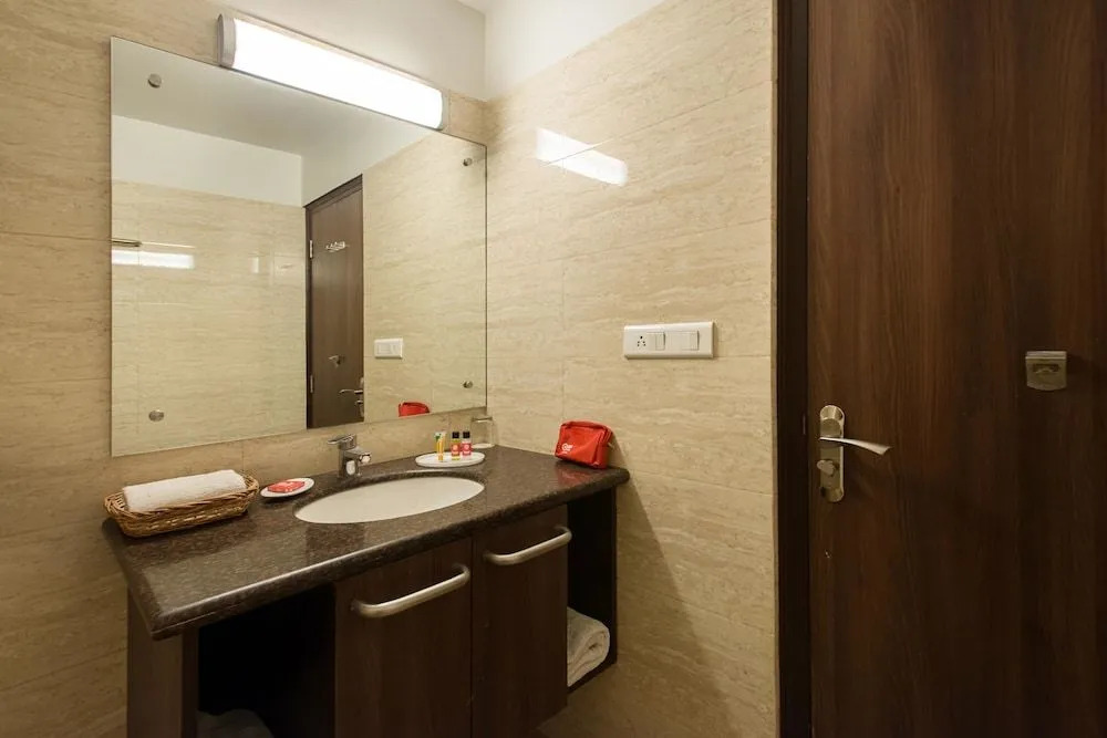 OYO 705 Hotel S-57