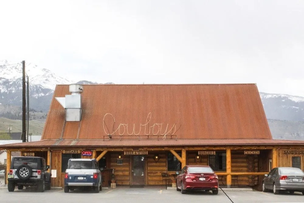 Cowboys Lodge