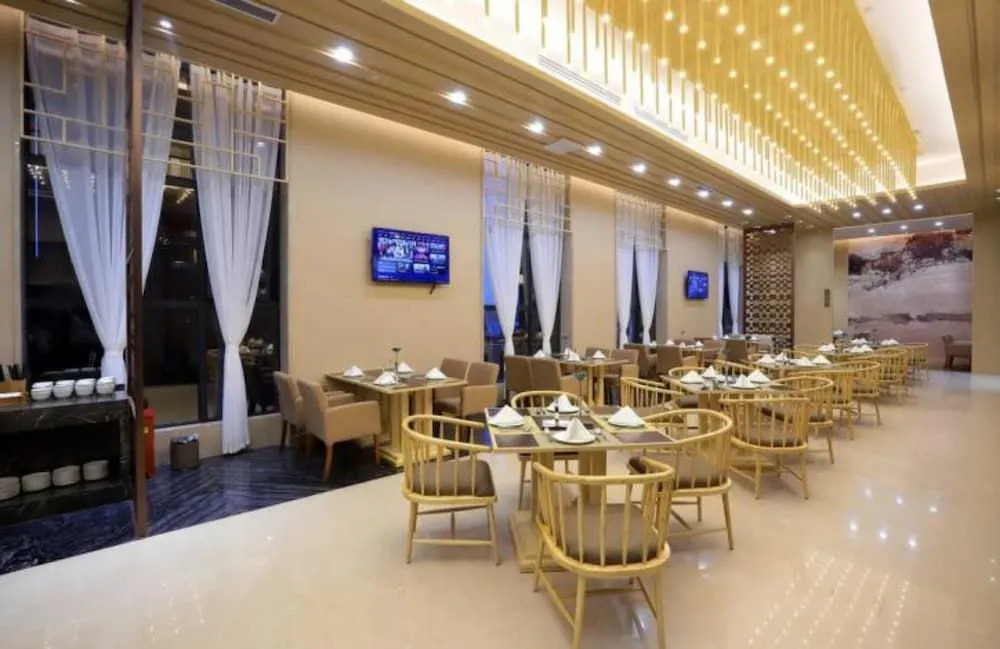 Hualiang Huatian Holiday Hotel