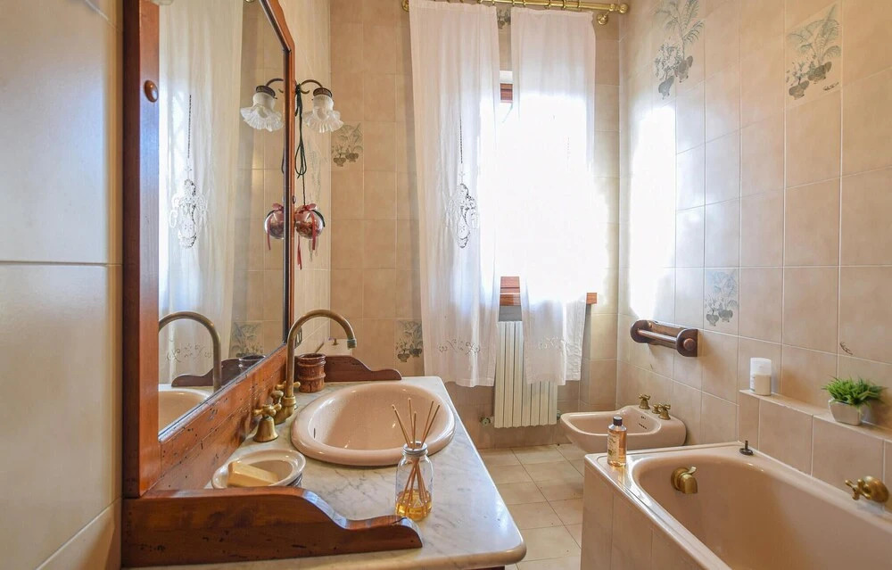 Amazing Home in Camaiore With 3 Bedrooms