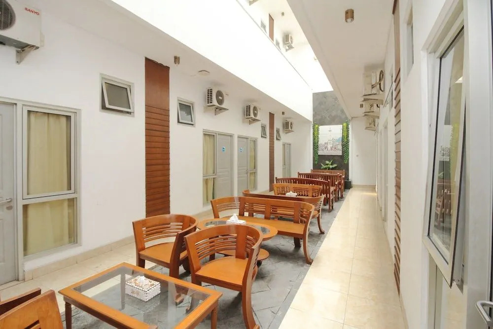 Airy Tugu Yogyakarta Poncowinatan 3