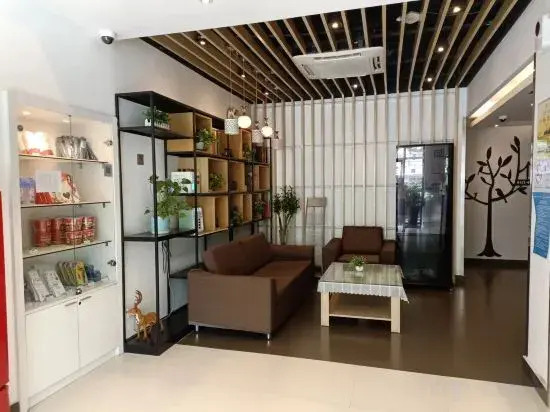 Yiheng Hotel (Shanghai Hongqiao Beixinjing Subway Station)