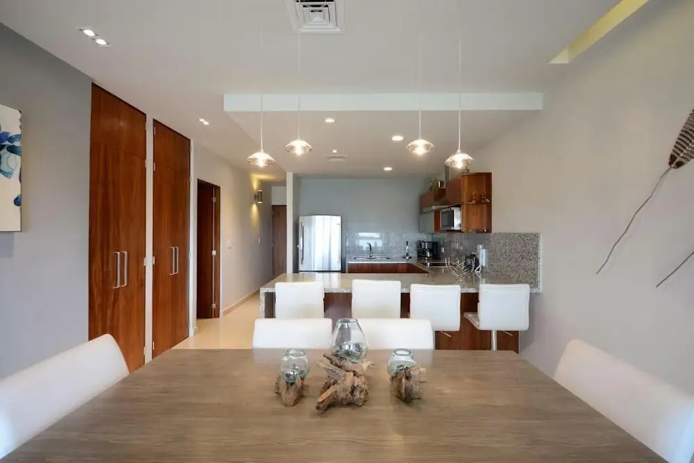 Luxurious & Central Condo In Playa Steps From The Beach