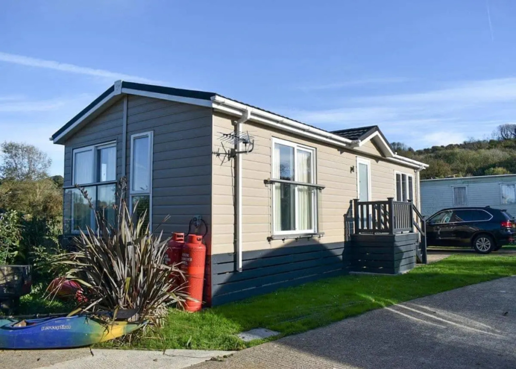 Riverside Holiday Park