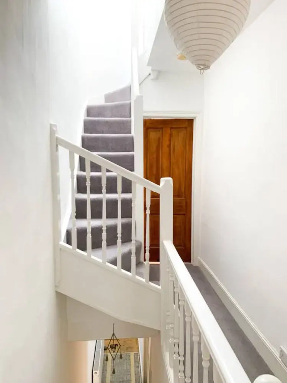 Beautiful Home in Bath with Garden