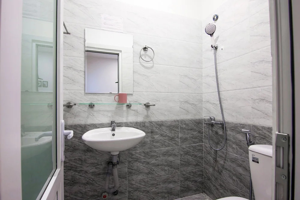 OYO 608 Gaia House Dalat