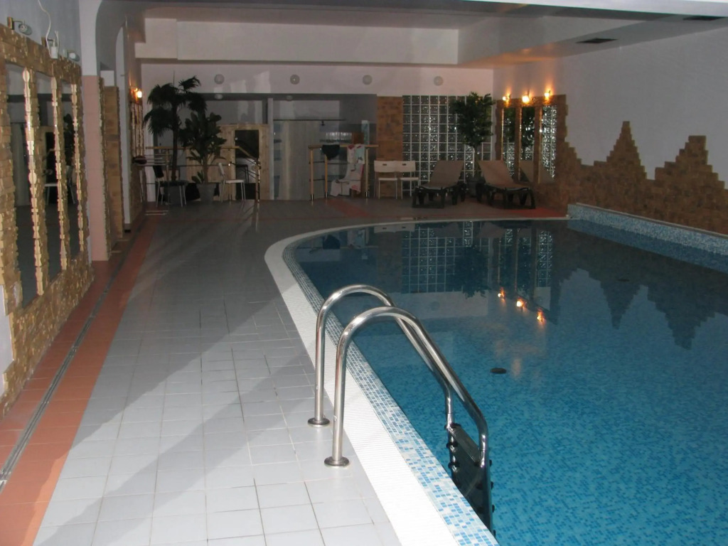 Apartament Radowid 15 w centrum z basenem