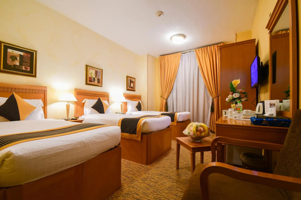 Al Ansar Palace Golden Tulip Hotel