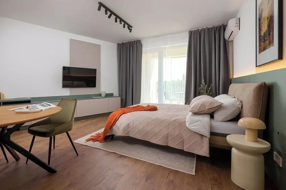 Hubix Suites - City of Mara