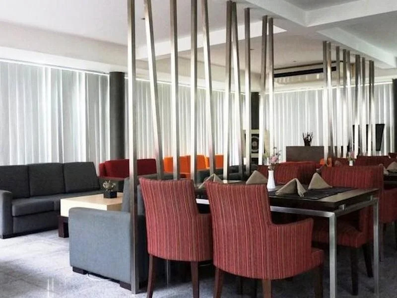 Rumah Nenek Hotel & Restaurant