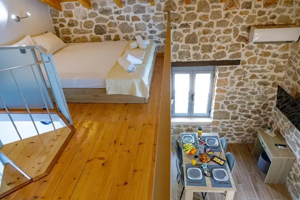 ADRIANS LUXURY APARTMENTS 2