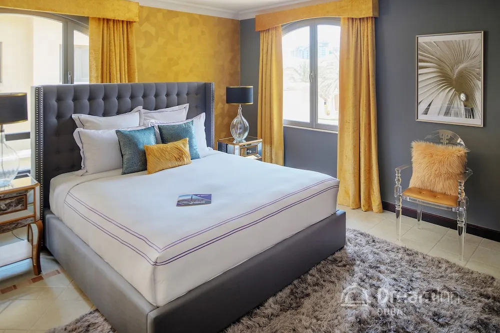 The Palm Jumeirah Villas - Frond O