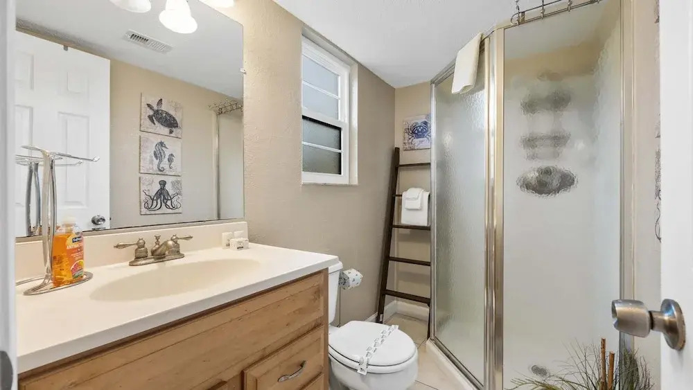 Coastal Clipper Charming 2 Bdr, Walk to Beach!