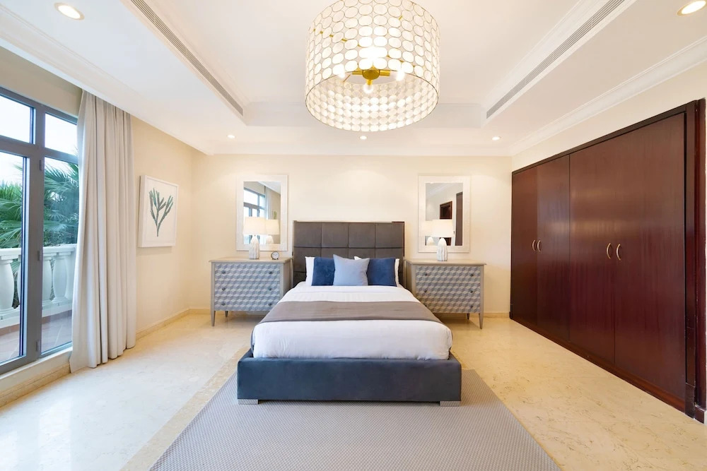 Maison Privee - Private Pool & Beach Access Villa with Cinematic Vws