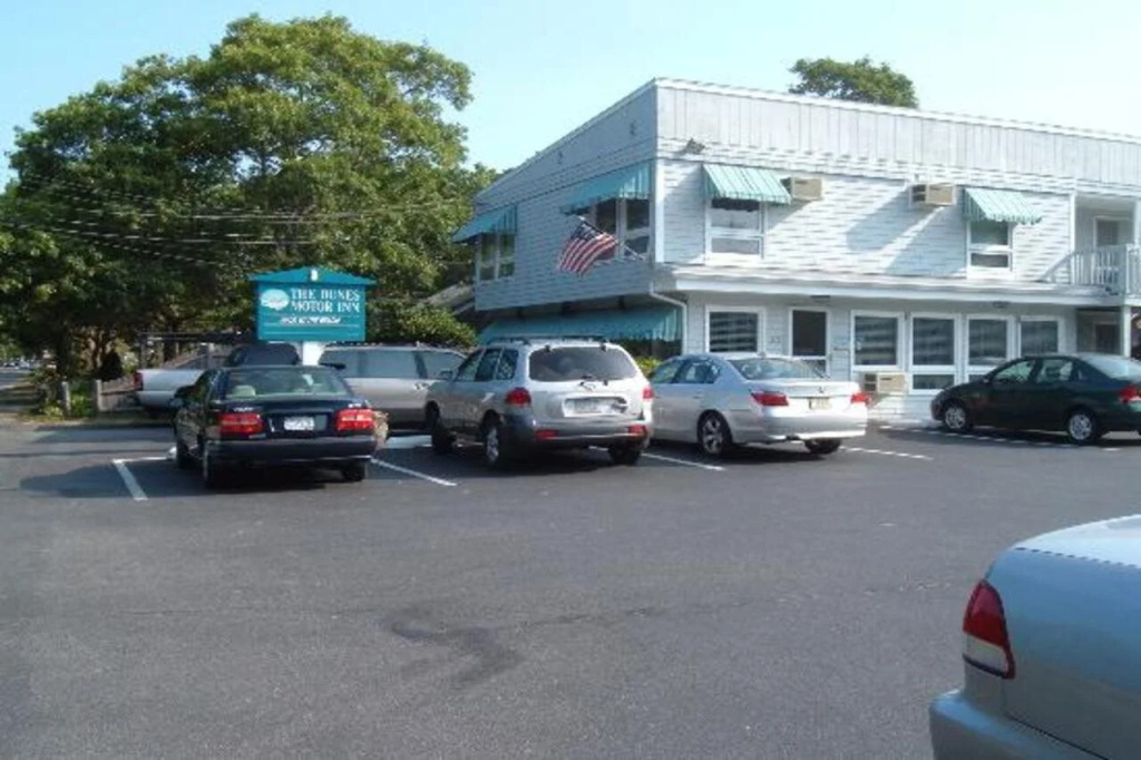 Ocean Breeze Motel