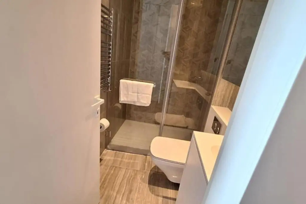 Phaedrus Living Del Mar Suite 311