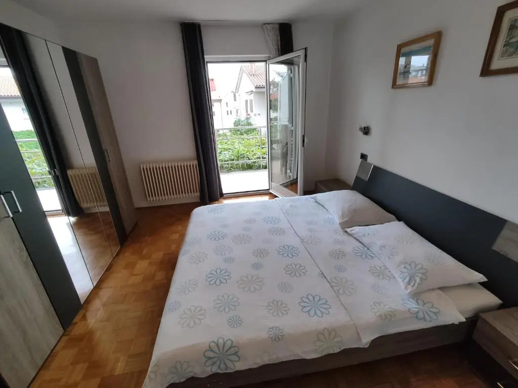 Apartments Samec