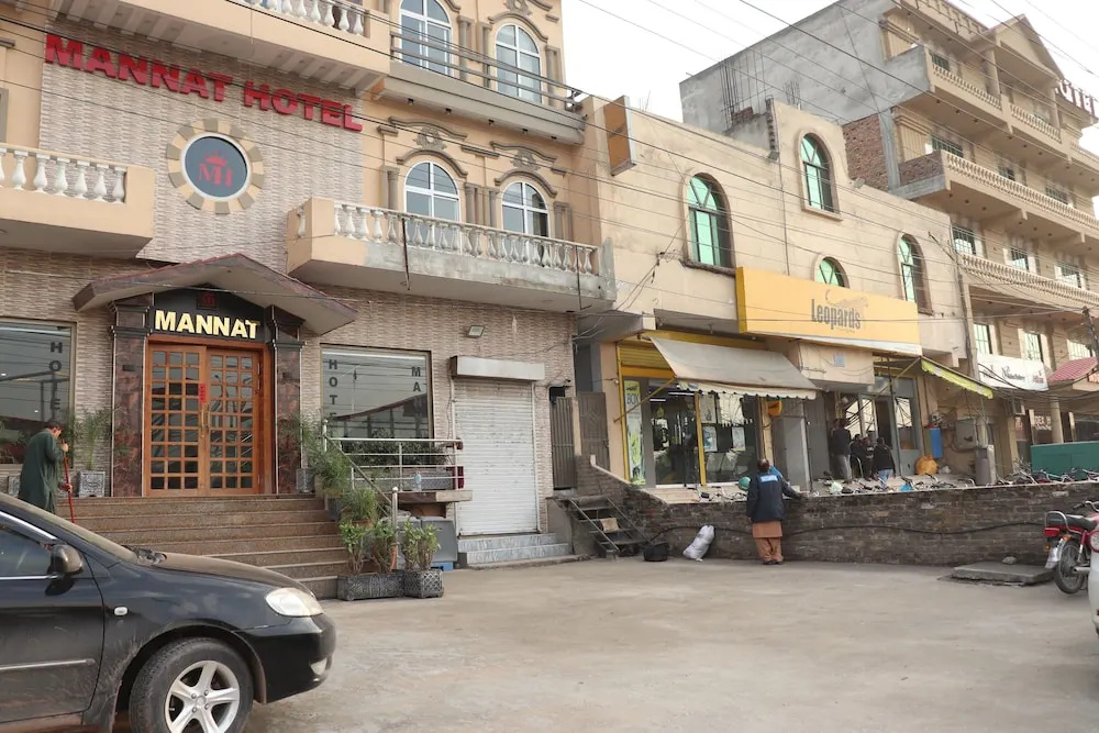 Manat Hotel