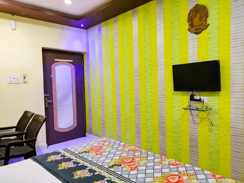 Hotel Madhuwan Heights