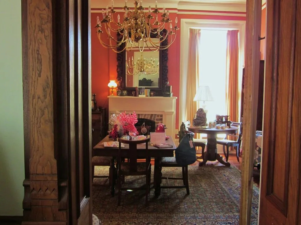 Baer House Inn