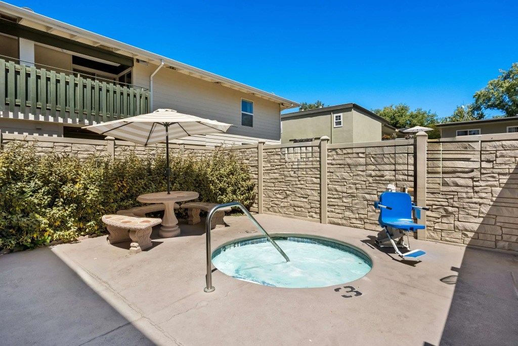 Best Western University Lodge
