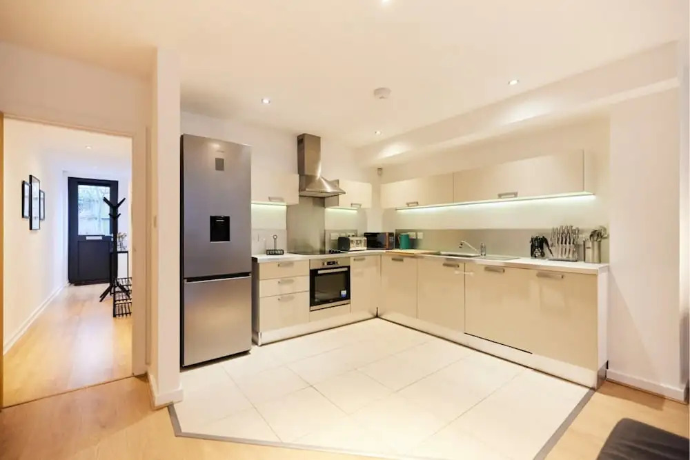 The Putney Escape - Trendy 2bdr Flat With Terrace + Parking
