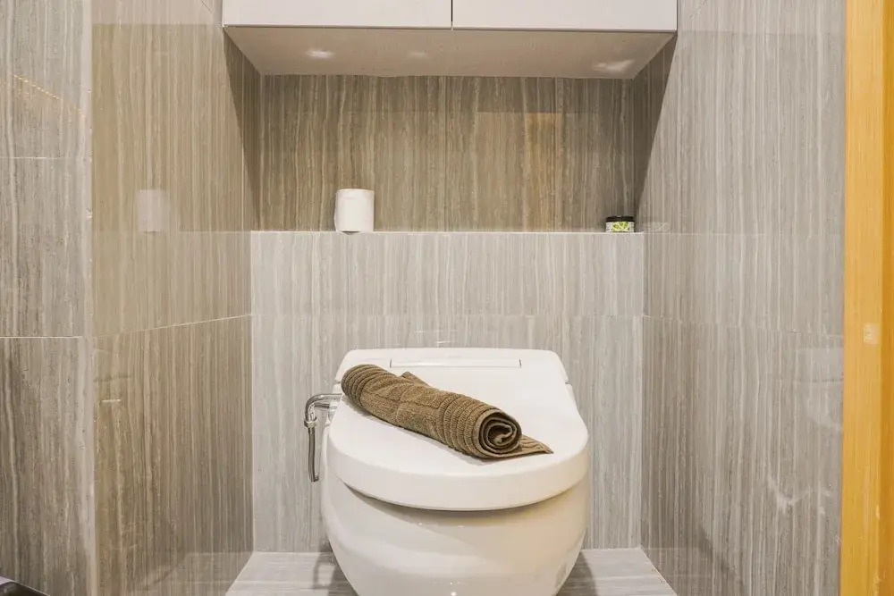 Elegant and Nice Studio at Capitol Suites Apartment