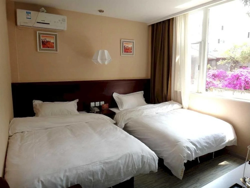 Kuenming Memory Hotel Group