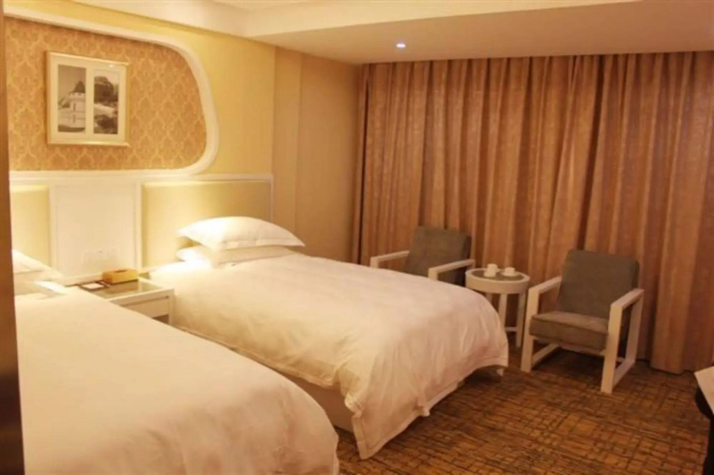 Yiwu Ruifeng Hotel